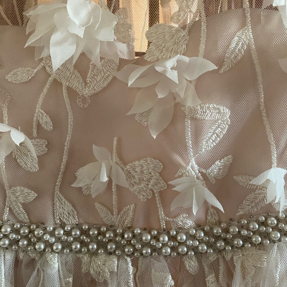 Elegant White Floral Kids Dress - Picture 5 of 5